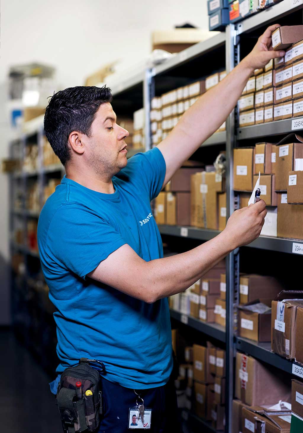 SOLYSTIC - Spare parts logistics SOLYSTIC - Spare parts logistics
